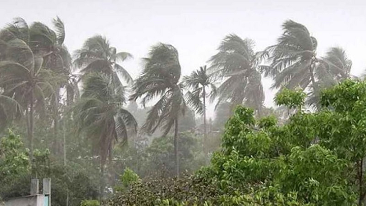 ঢাকাসহ ১৭ জেলায় দুপুরের মধ্যে ঝড়ের পূর্বাভাস!