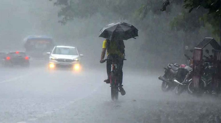 বঙ্গোপসাগরে লঘুচাপ, যেসব বিভাগে ভারী বৃষ্টির পূর্বাভাস!