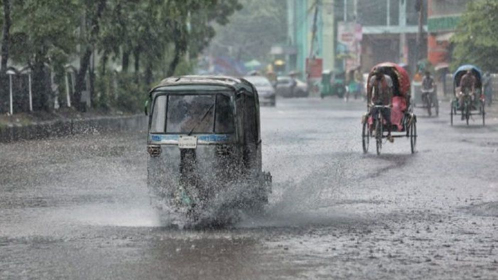 ঢাকাসহ যে ৫ বিভাগে অতিভারি বৃষ্টির পূর্বাভাস!